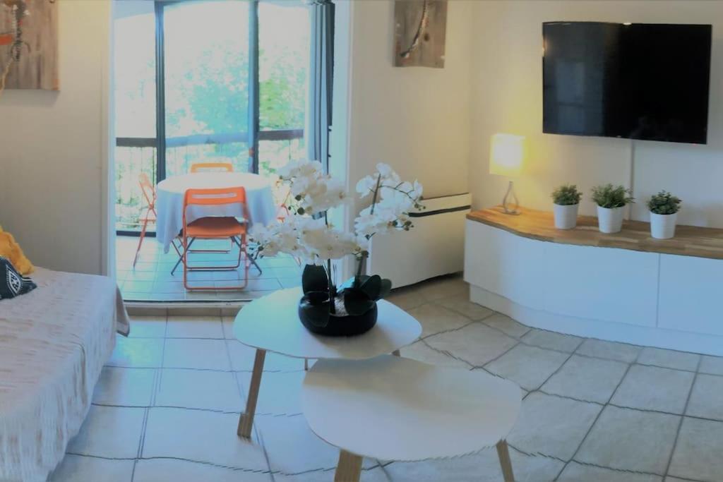 Studio Cabine Climatise 800 M De La Plage Et Des Commerces Bormes-les-Mimosas Extérieur photo